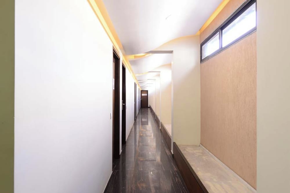 Hotel Manila in Ahmedabad, India