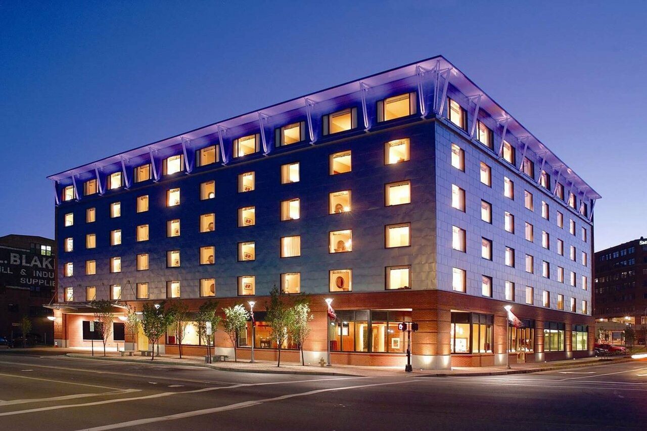 Hilton Garden Inn Portland Downtown Waterfront - photo 2