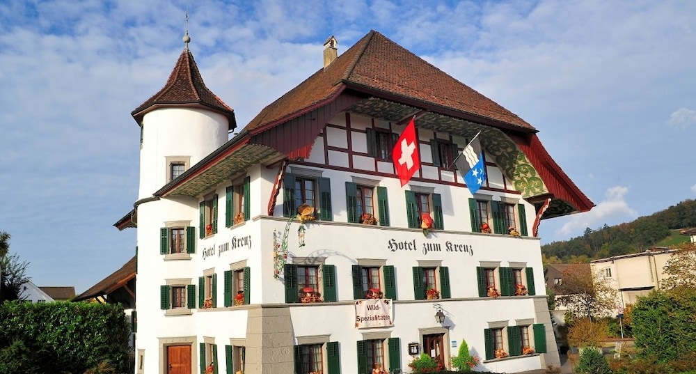 Hotel Zum Kreuz — Suhr