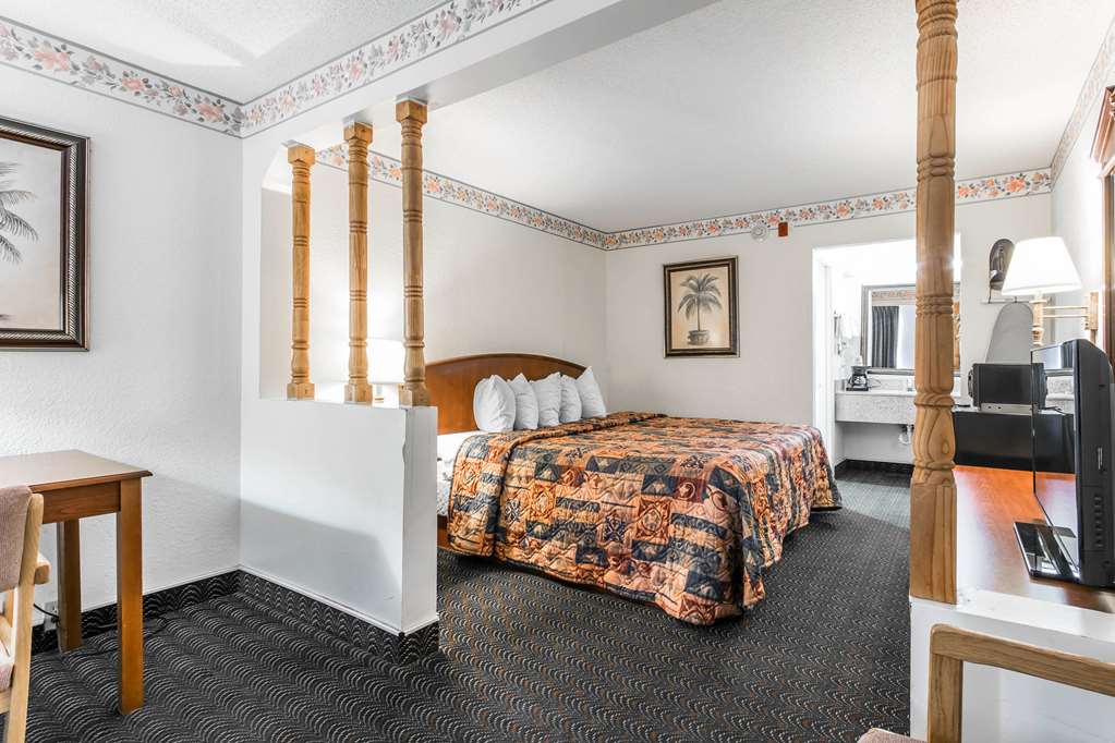 Rodeway Inn Hopkinsville Area - photo 20