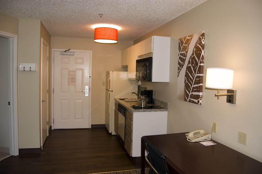 Mainstay Suites Hartford Meriden - photo 15