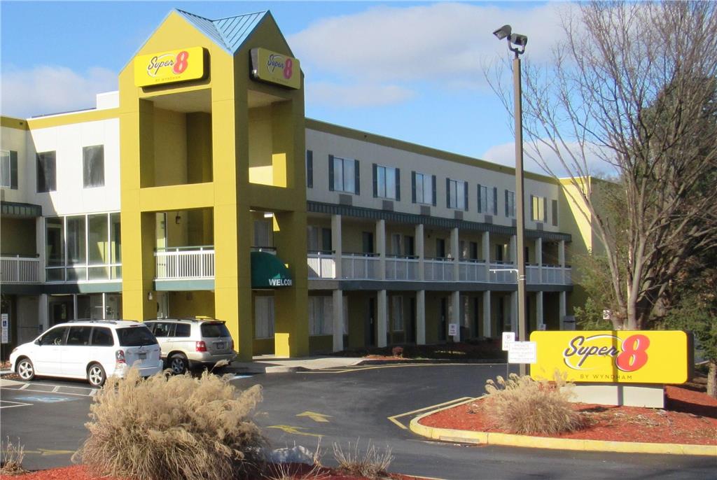 Super 8 by Wyndham New Cumberland - photo 2