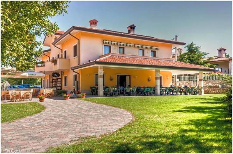 Hotel Pesek - last minute hotel in Dolina