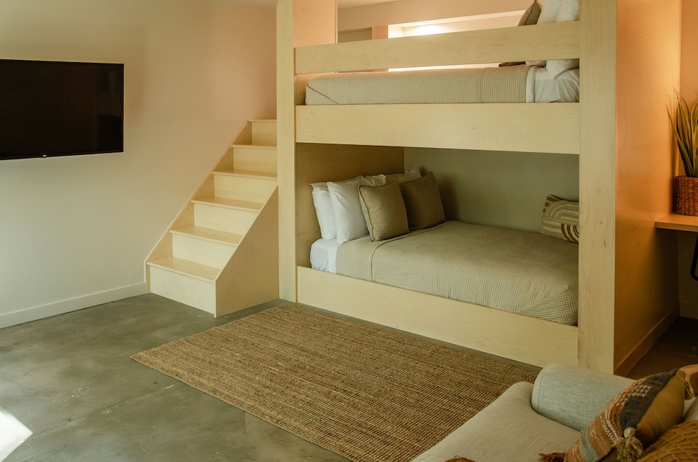 Brut Hotel - photo 26
