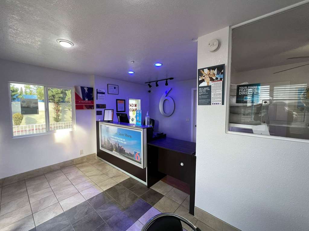 Motel 6 Orange CA Anaheim - photo 18