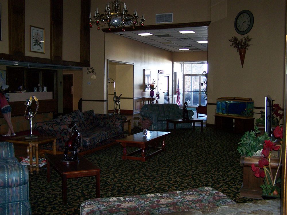 Season's Inn - photo 5