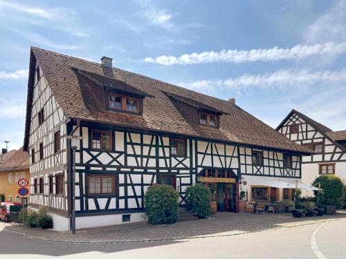 Villa Puppenhaus — 4-Star Luxury Hotel in Immenstaad Am Bodensee, Germany