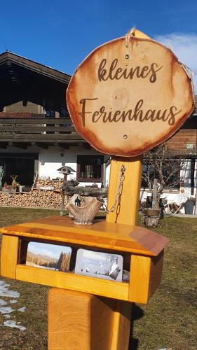 Kleines Ferienhaus - last minute hotel in Unknown City