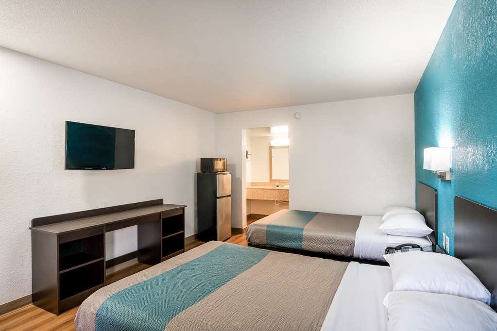Motel 6 Lexington KY Airport - photo 14