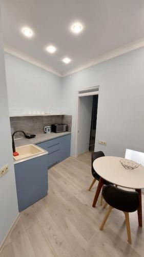 Super apartment On Saiatnova #2