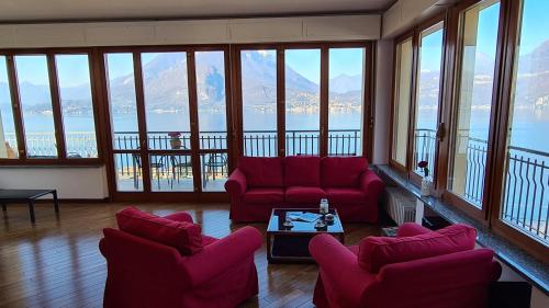 Villa gli Ulivi Bariloche Lake & Mountain View — 4-Star Luxury Hotel in Perledo, Italy