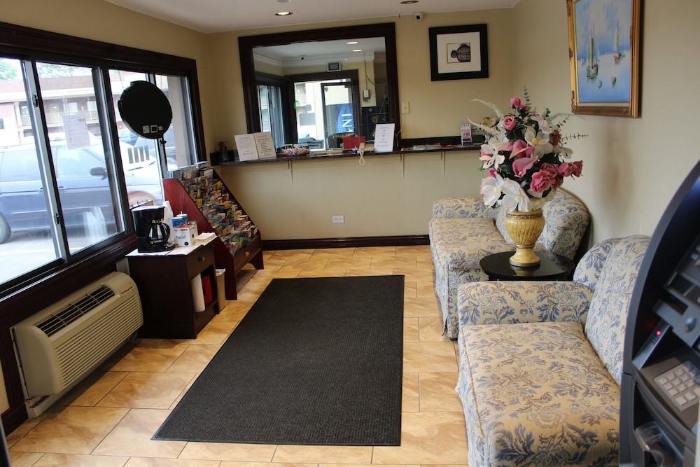 American Inn & Suites Illinois - photo 2