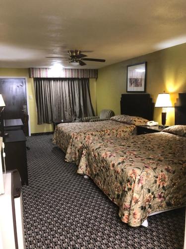 Kings Inn Mexia - photo 11