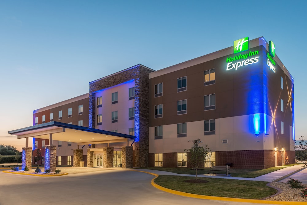 Holiday Inn Express Troy by IHG - carbon neutral hotel in Troy