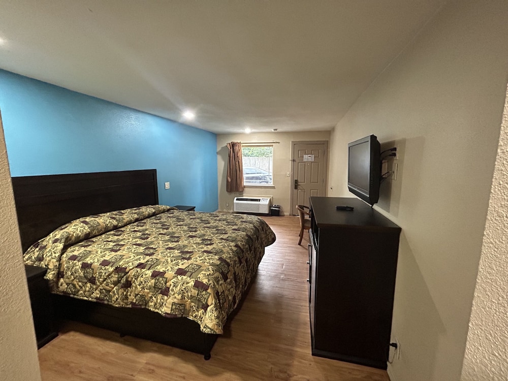 Blue Star Inn - photo 9