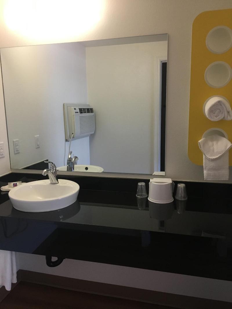 Motel6 Bremerton WA - photo 8