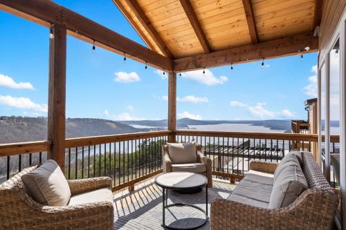 Feels Like Summer - carbon neutral hotel in Unknown City