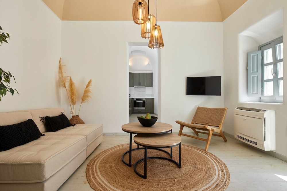 Arxegono Cave Houses Santorini in Pyrgos, Greece