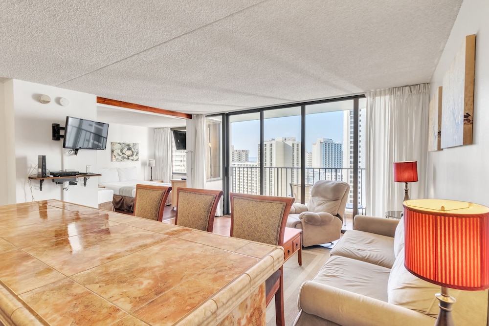 Waikiki Banyan Condo Located One Block From Waikiki Beach by Koko Resort Vacation Rentals - photo 131
