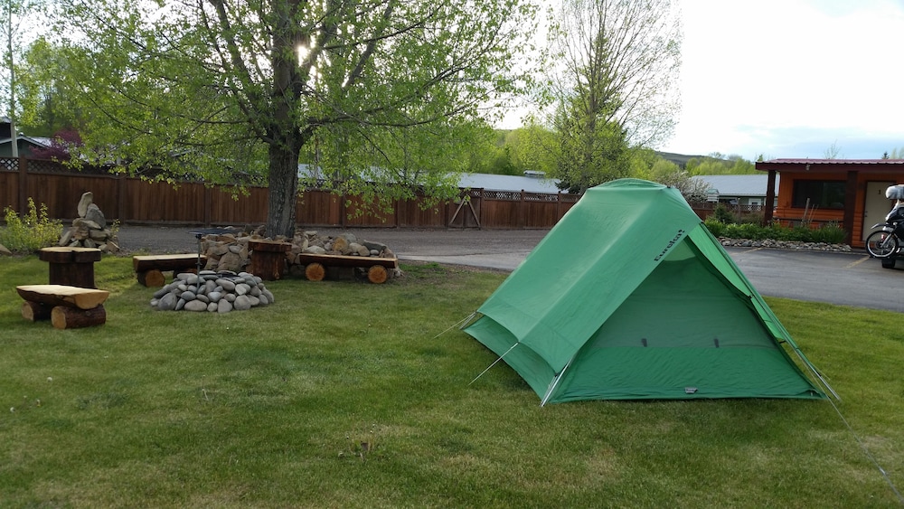 Long Holiday Motel - photo 34