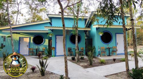 Los Penguin in Unknown City, Cambodia