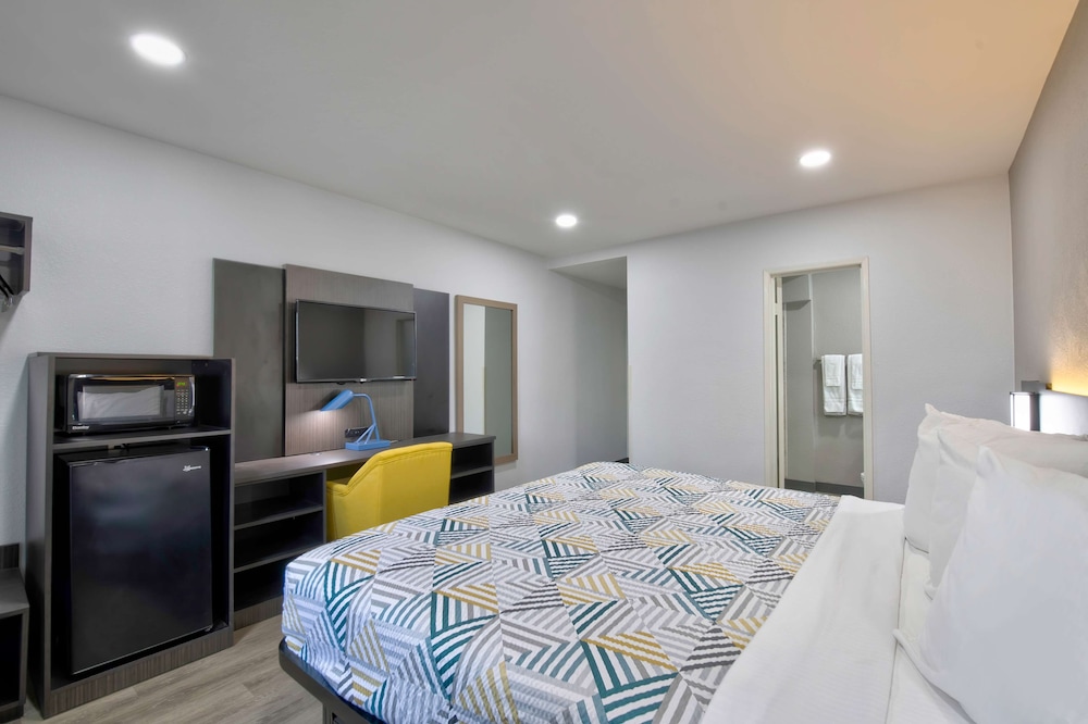 Motel 6 Atlanta GA Downtown - photo 10
