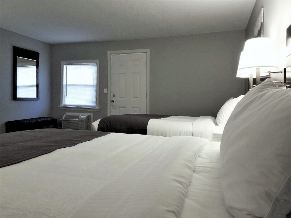 Mt Madison Inn & Suites - photo 26