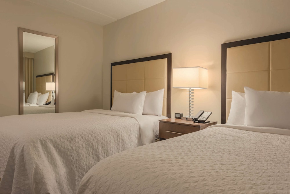 Embassy Suites by Hilton Milwaukee Brookfield - photo 13