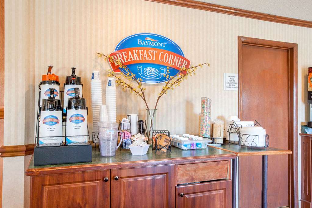 Baymont by Wyndham Detroit Roseville - photo 13