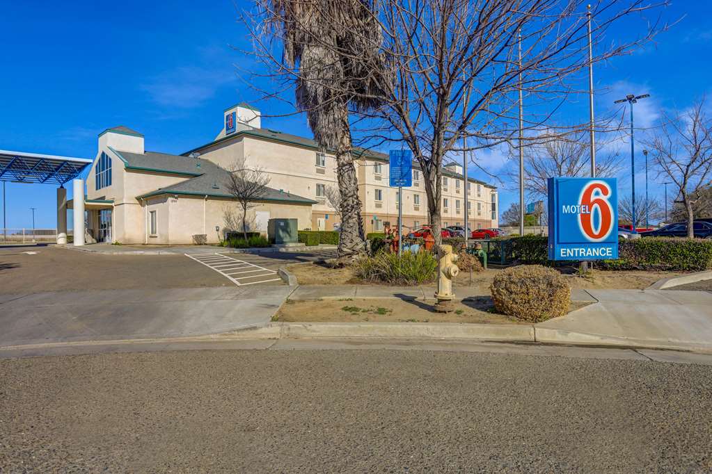 Motel 6 Lemoore CA - featured photo