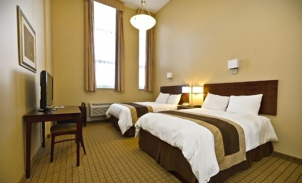 Pointe Plaza Hotel - photo 14