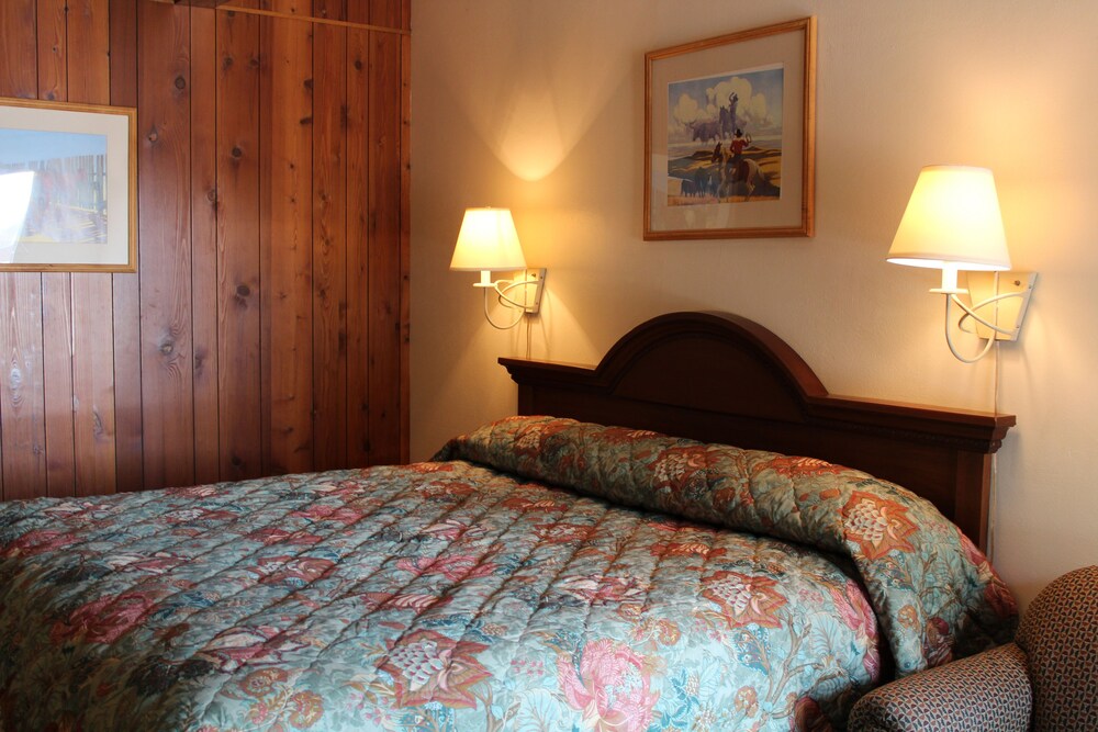 Trail's End Motel Sheridan - photo 7