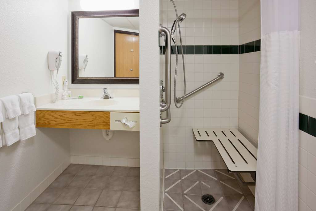 AmericInn by Wyndham Osceola - photo 12