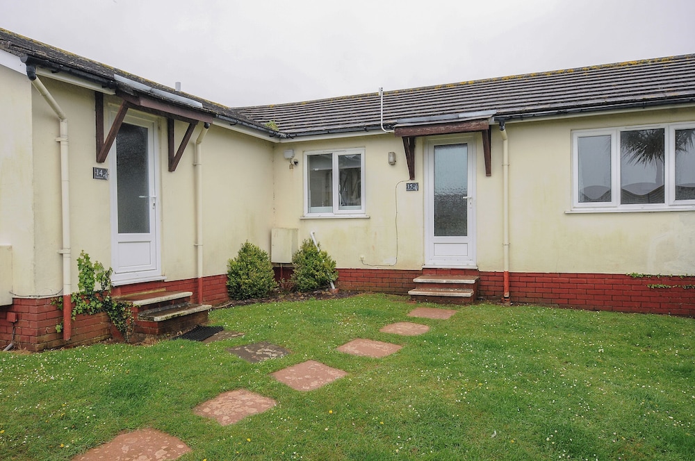 Chalet 15 at Landscove Holiday Park — 4-Star Luxury Hotel in Brixham, United Kingdom