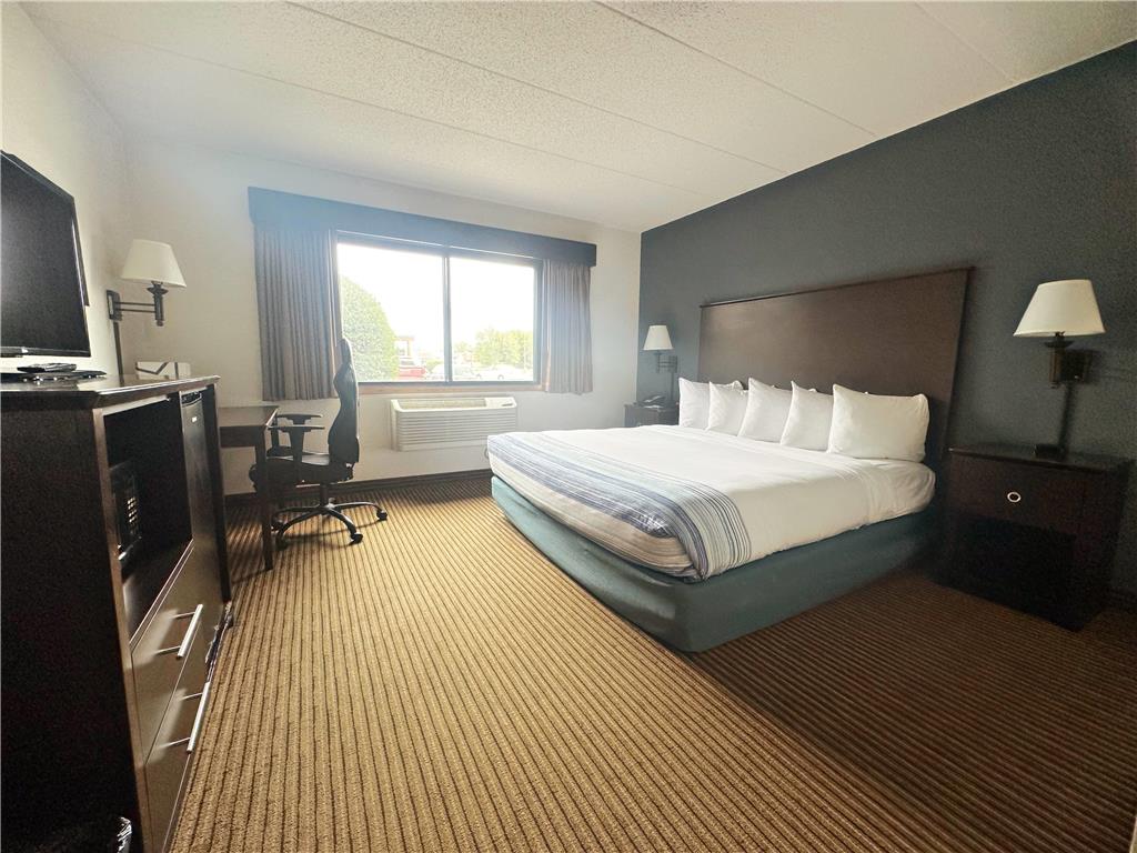 AmericInn by Wyndham Menominee - photo 43