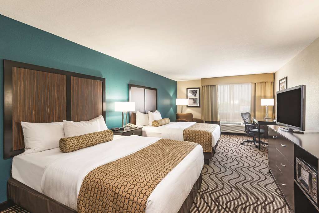 La Quinta Inn & Suites by Wyndham Boise Towne Square - photo 21