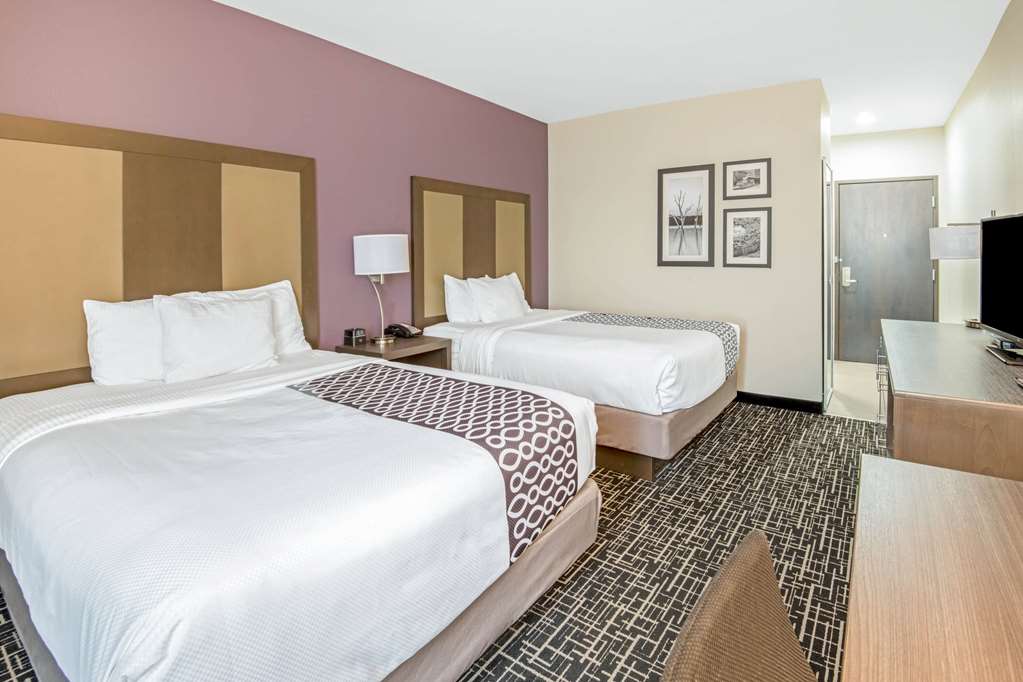 La Quinta Inn & Suites by Wyndham Weatherford OK - photo 18