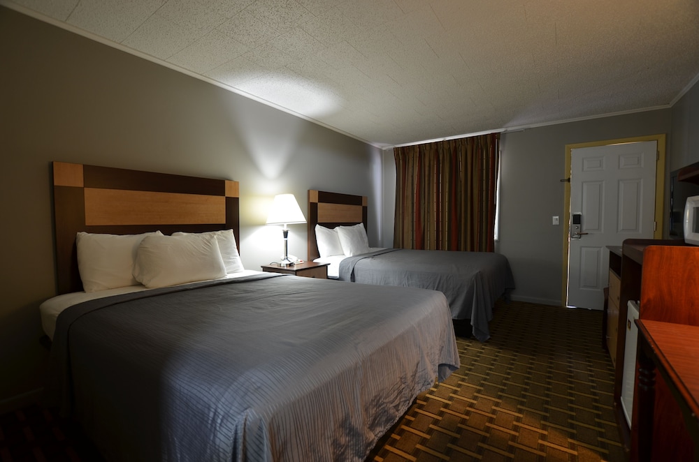 Travelowe's Motel - photo 23