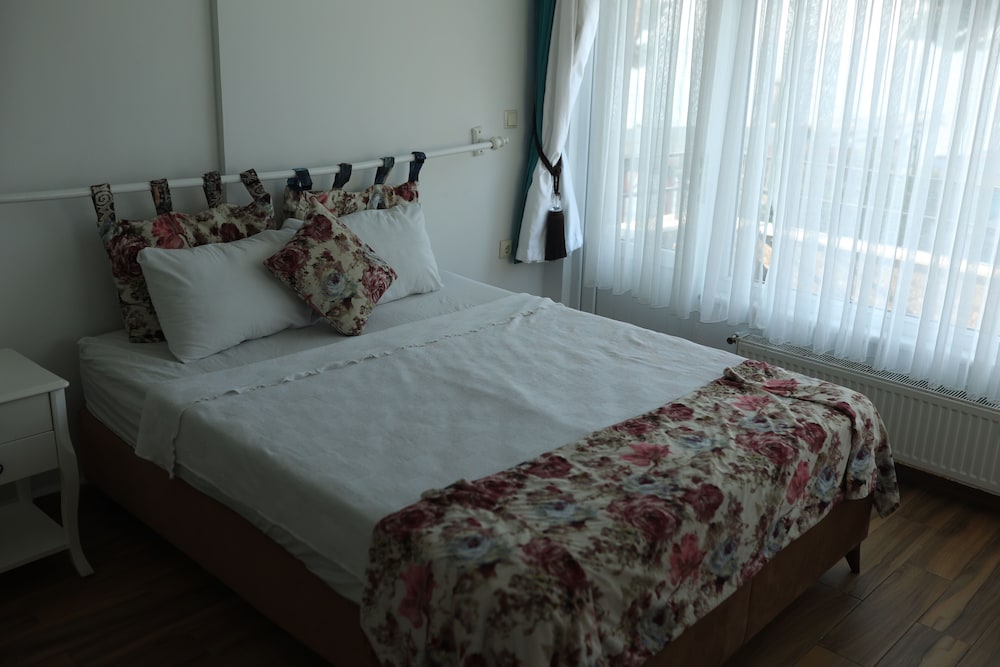 Sahil otel in Uenye, Turkey