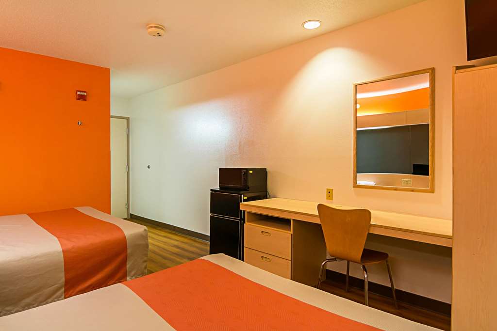 Motel 6 Sycamore IL - photo 15