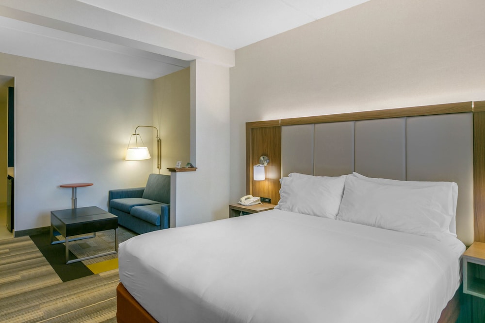 Holiday Inn Express Hotel & Stes Mt. Arlington Rockaway Area by IHG - photo 2