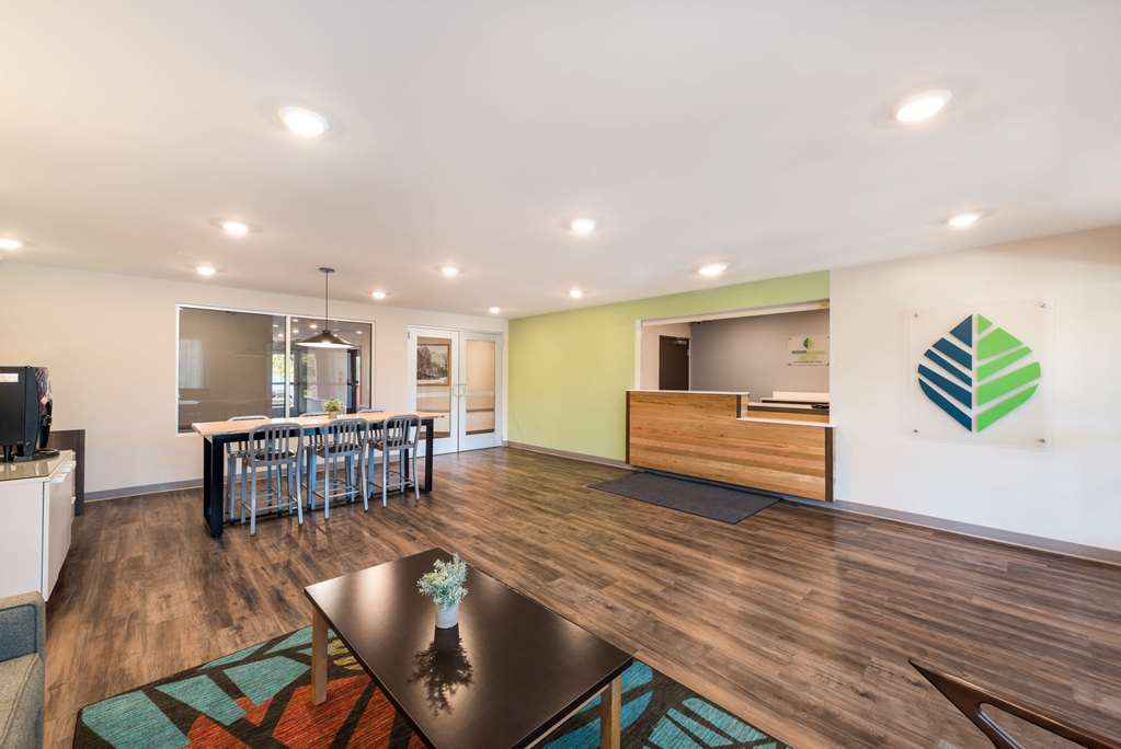 WoodSpring Suites Greensboro High Point North - photo 8