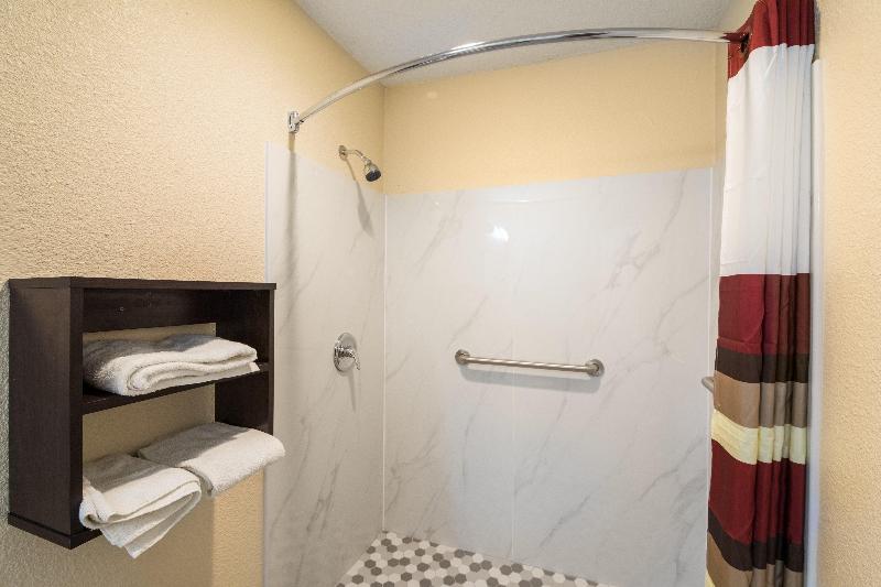 Red Roof Inn Temple - photo 34