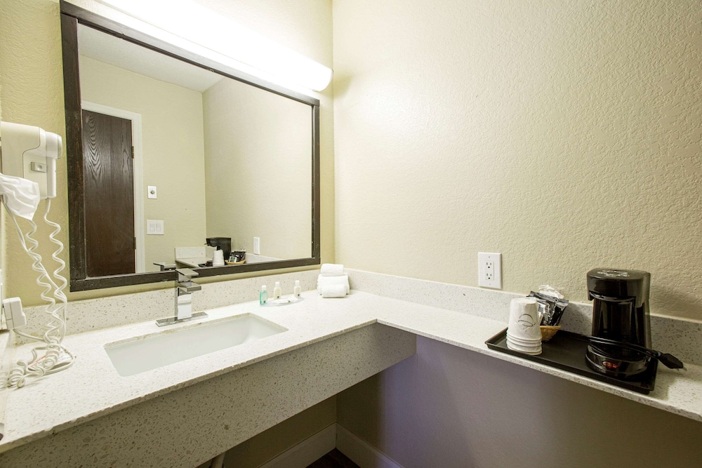 Quality Inn Pinetop Lakeside - photo 14