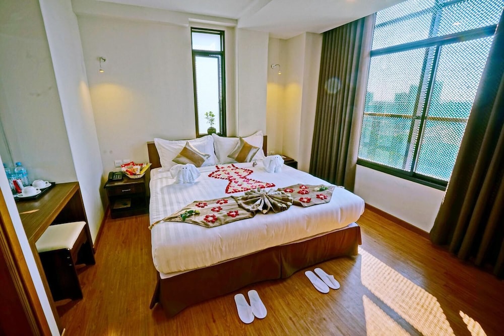 Sanctuary Hotel — Mandalay — photo 5