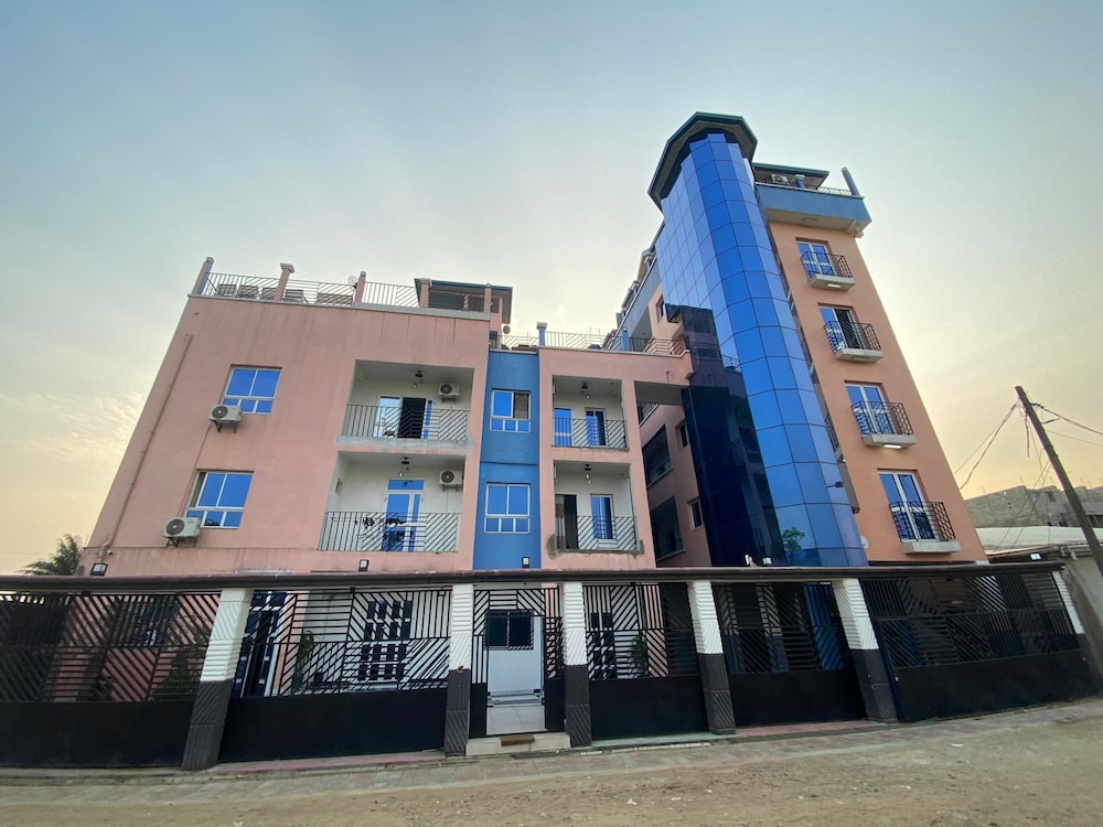 Elvira's Home — 4-Star Luxury Hotel in Douala, Cameroon