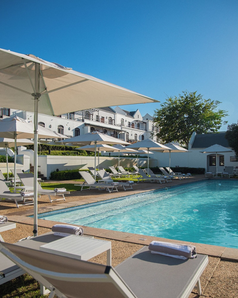 De Zalze Lodge — 4-Star Luxury Hotel in Stellenbosch, South Africa