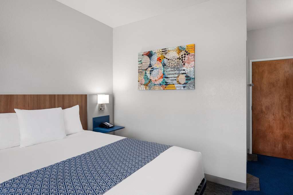 Microtel Inn & Suites by Wyndham Houma - photo 12