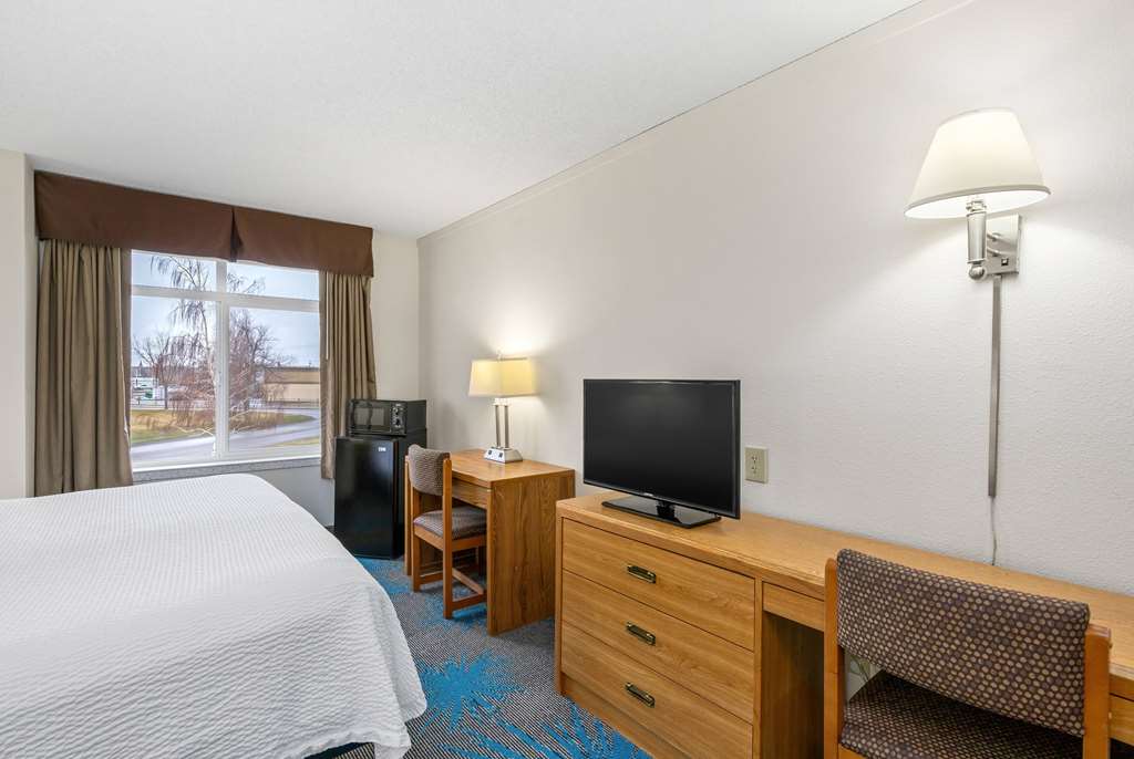 Days Inn by Wyndham Great Falls - photo 20
