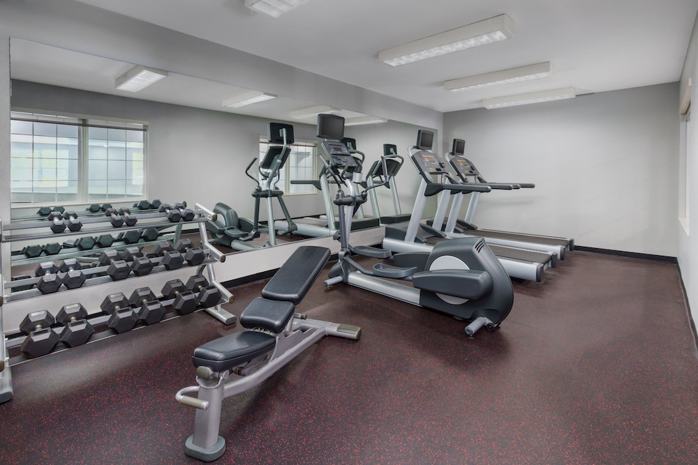 TownePlace Suites by Marriott Manchester - photo 25